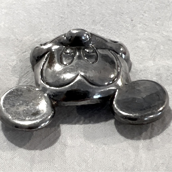 LAST CALL: Vintage 1980s STERLING Disney MICKEY MOUSE Pin Pendant Necklace 2-1/4 - Picture 5 of 6